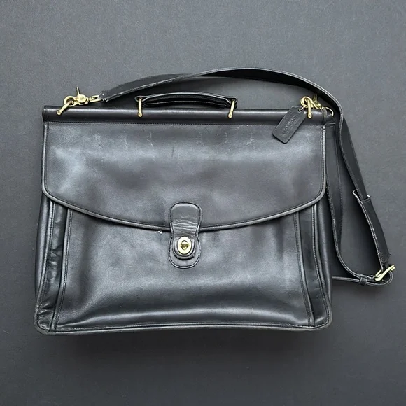 12/13 AT 3:00 PM EST COACH TALK
Vintage Coach ๐ผ ๐โฆโฆ..and history!! - Picture 1 of 16